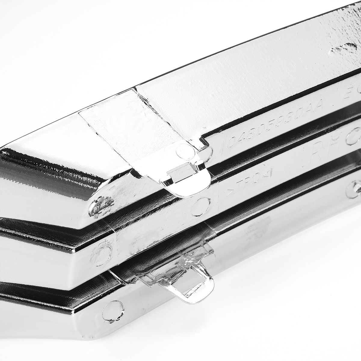 Chrome-Car-Front-Bumper-Fog-Lights-Driving-Lamp-Trim-Cover-For-Chrysler-300-2005-2010-1568126