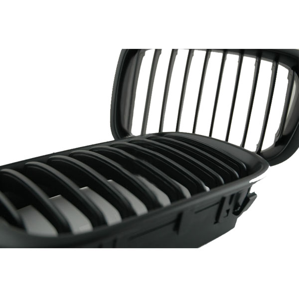 Black-Front-Grille-for-02-05-BMW-E46-3-Series-4door-46271