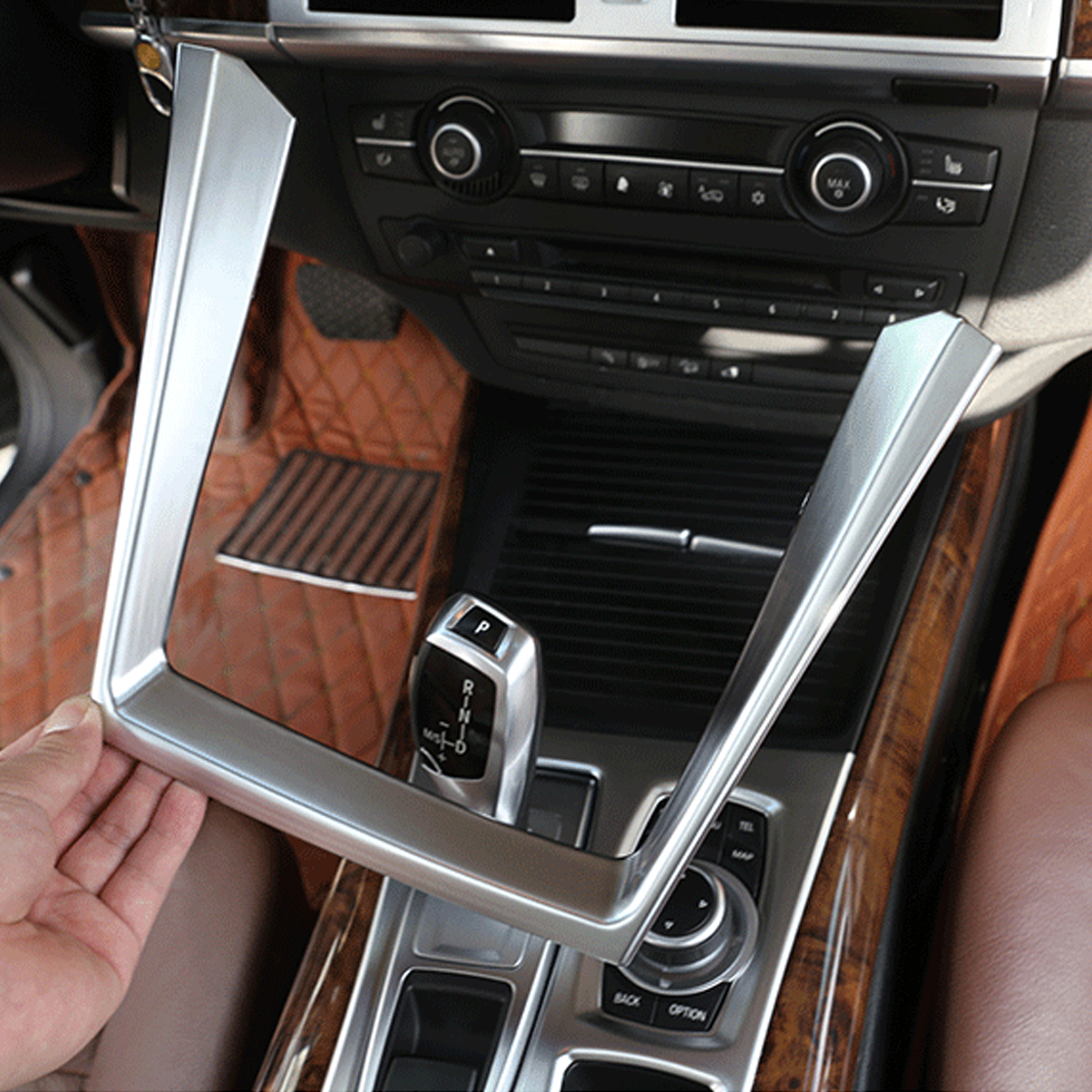 Carbon-Fiber-Water-Cup-Holder-Interior-Cover-Trim-Decor-For-BMW-X5-E70-2008-2013-1674400