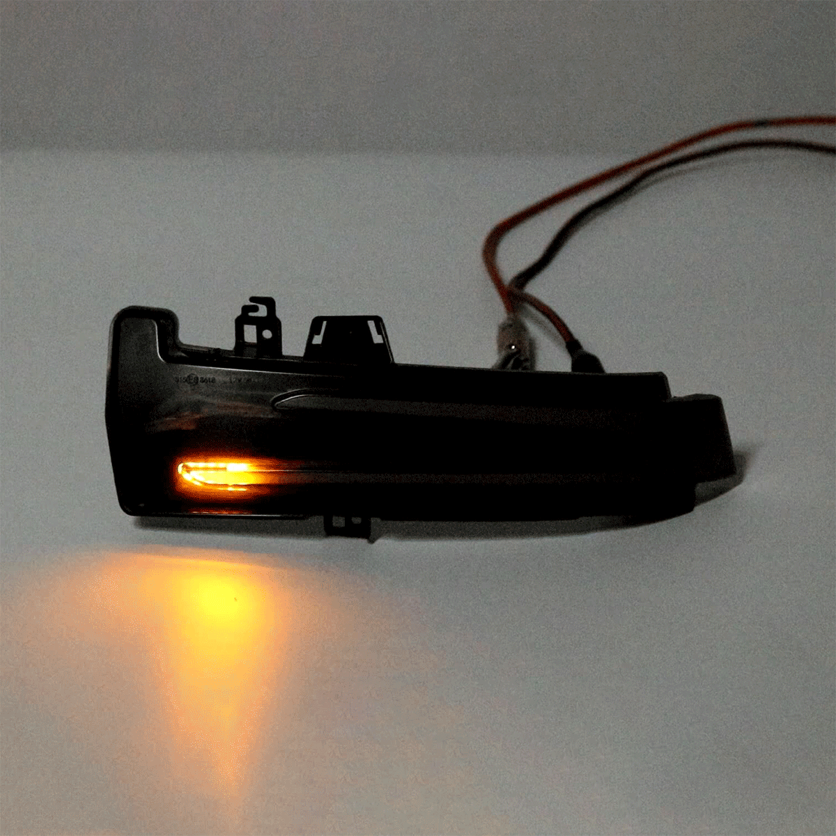LED-Side-Mirror-Sequential-Dynamic-Turn-Signal-Lights-Repeaters-Lamps-For-Mercedes-A-B-C-E-S-CLS-CLA-1579738