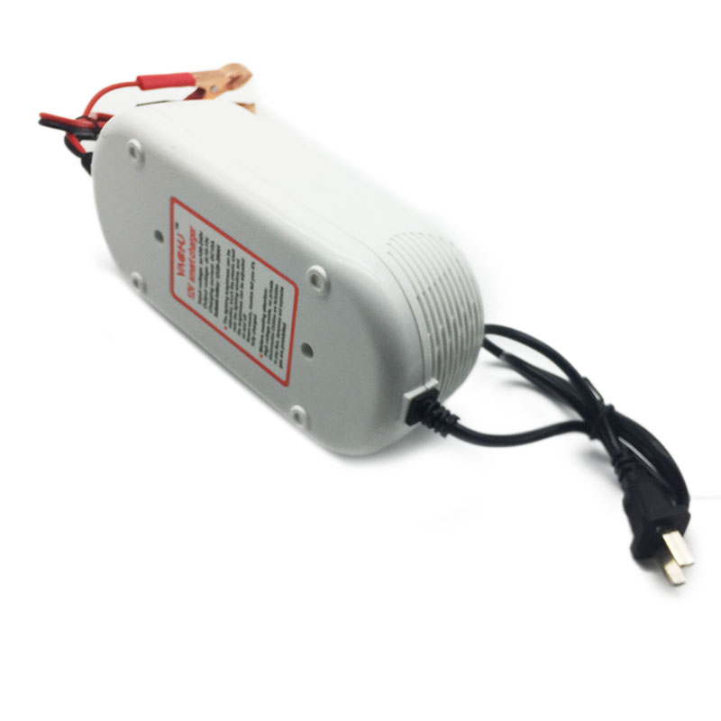 12V-10A-Battery-Charger-With-LED-Sensor-Light-Sequential-Flowing-Display-Charging-1390351