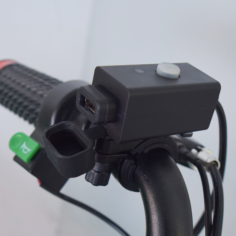 31A-Waterproof-SAE-to-USB-Charger-Motorcycle-with-Switch-LED-Extension-Wire-1197732
