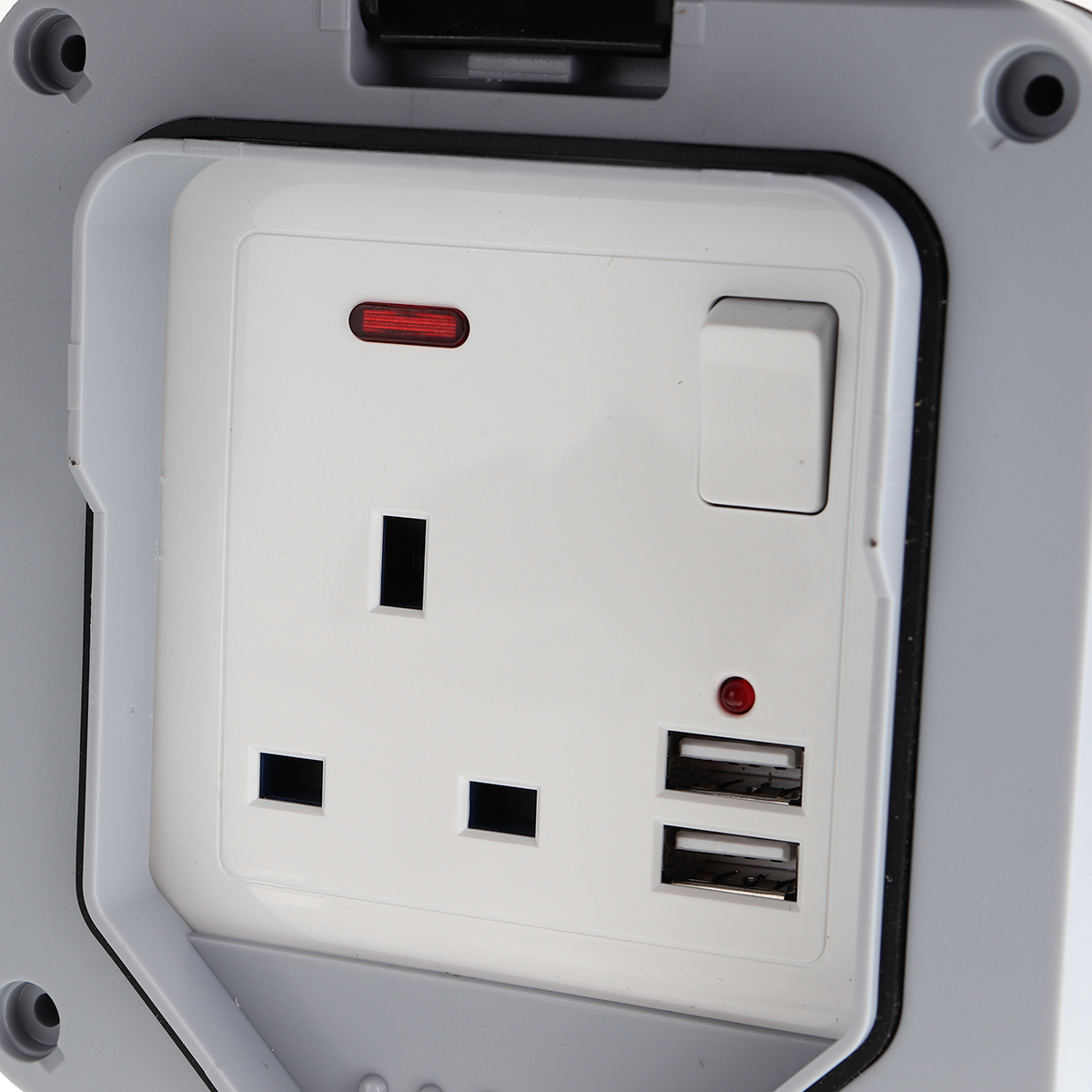 110-240V-13Amp-Waterproof-Wall-Power-Socket-IP66-Outdoor-Garden-Socket-Switched-1755795