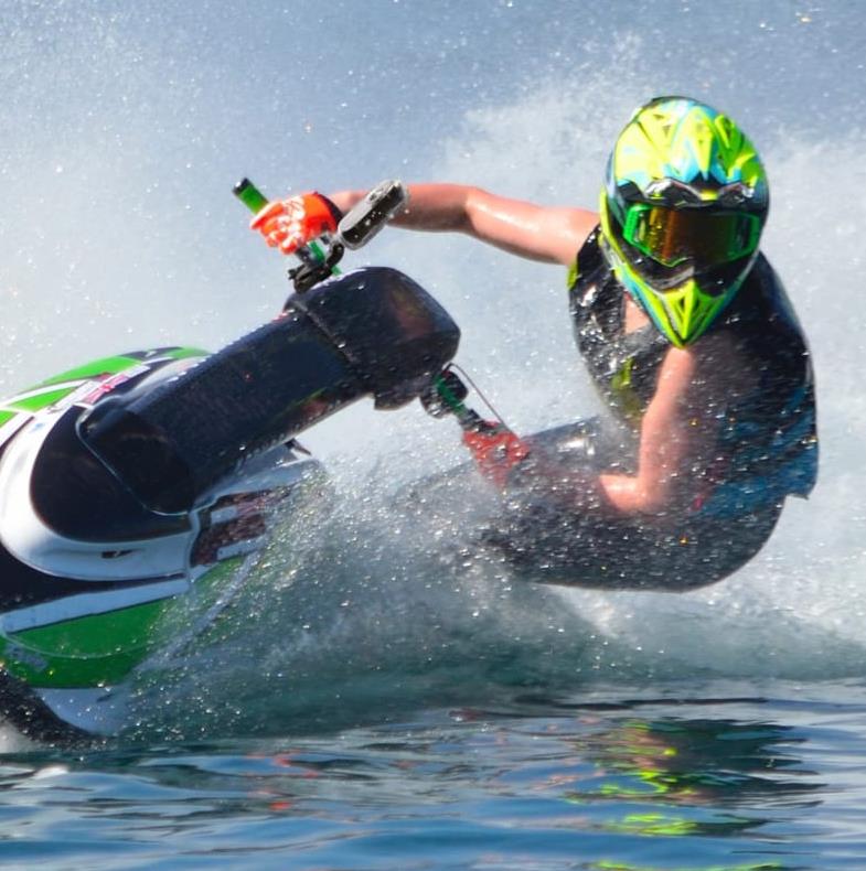 insta360-ONE-X--ONE--Jet-Ski-Bundle-Suit-1437030