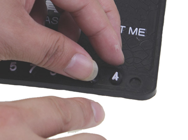 Car-Parking-Assistant-Slip-Resistant-Pad-Car-Phone-Card-910167