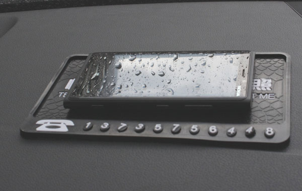 Car-Parking-Assistant-Slip-Resistant-Pad-Car-Phone-Card-910167