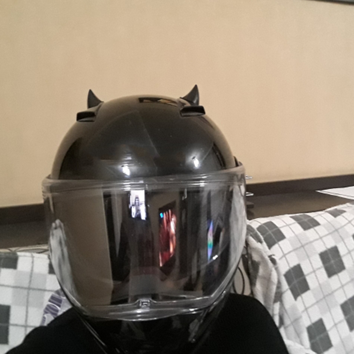 Motorcycle-Helmet-Corner-Plastic-Resilient-Silicone-Suction-Soft-Horn-Decoration-1703359