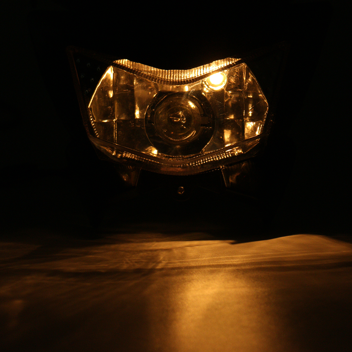 12V-Motorcycle-Fairing-Headlight-Lamp-HiLo-Beam-Street-Fighter-Dirt-Bike-Universal-1172295