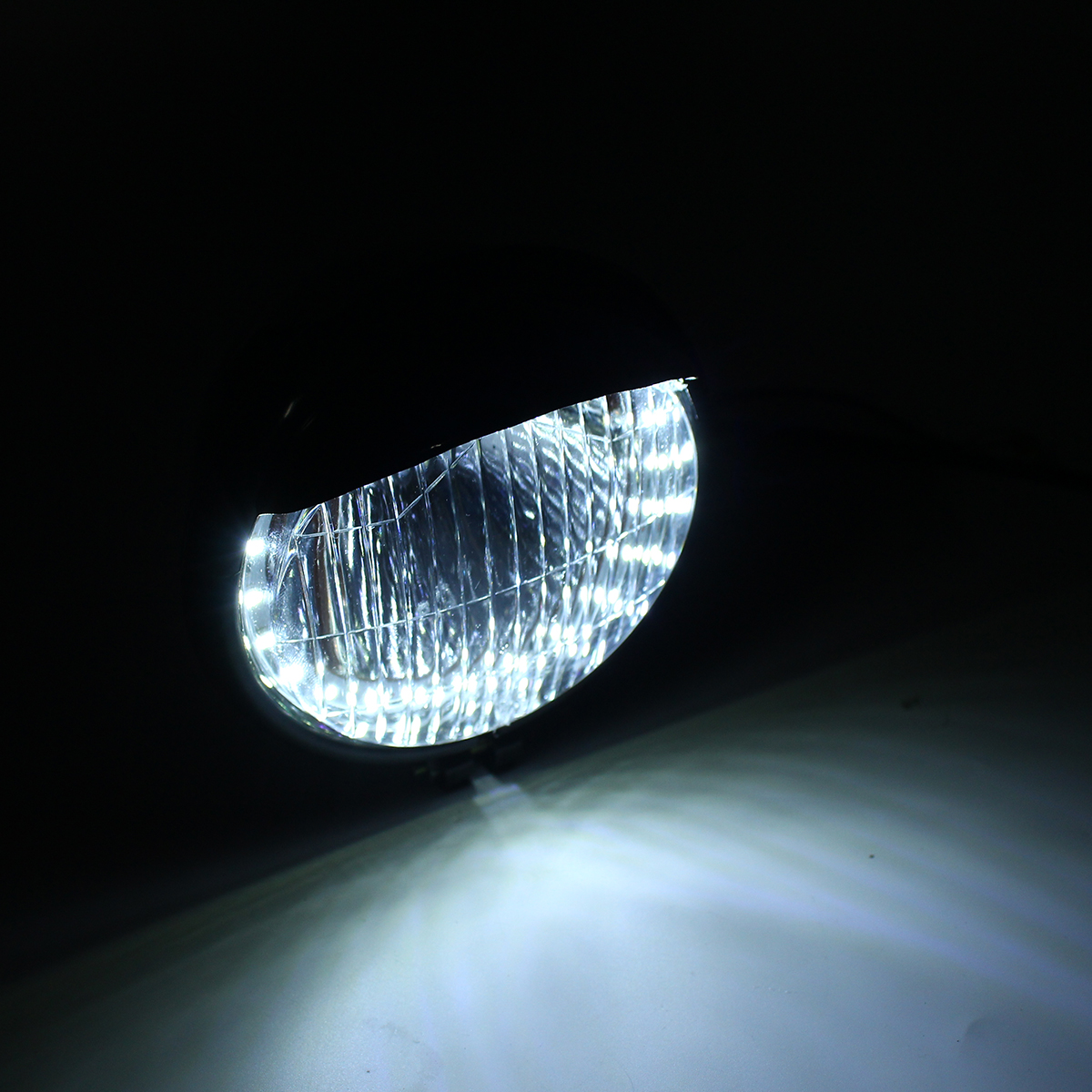 12V-Retro-LED-Motorcycle-Bullet-White-Headlights-HiLow-Beam-Super-Bright-Light-1516620