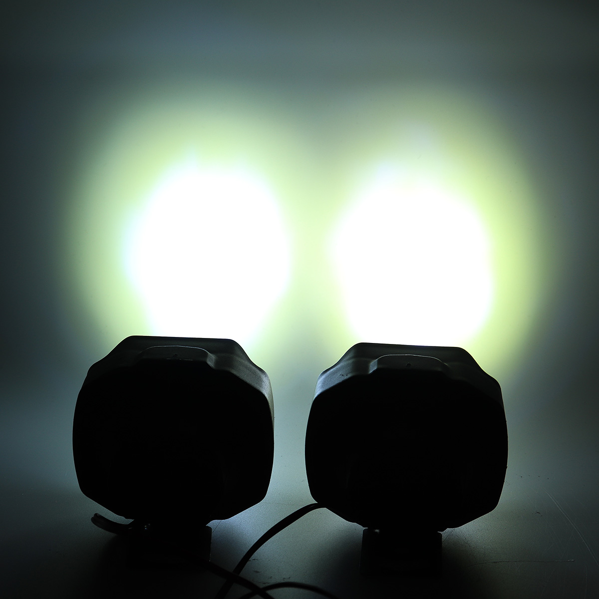 2PCS-Motorcycle-LED-Spotlight-External-Light-Universal-Electric-Vehicle-Spotlight-1812596