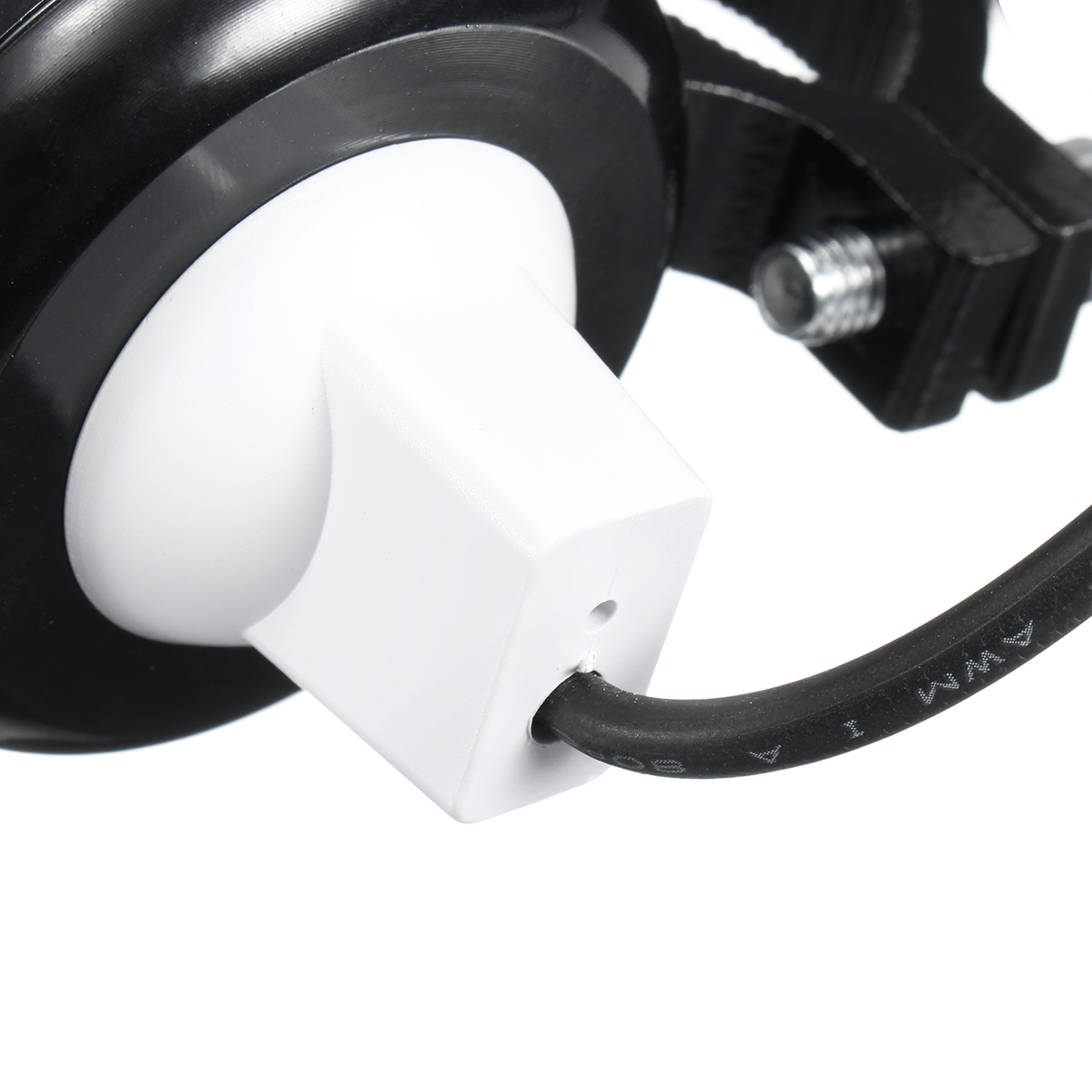 30W-LED-Motorcycle-Bullet-Headlight-Spot-Fog-Lamp-Light-For-HondaSuzukiYamaha-1222502