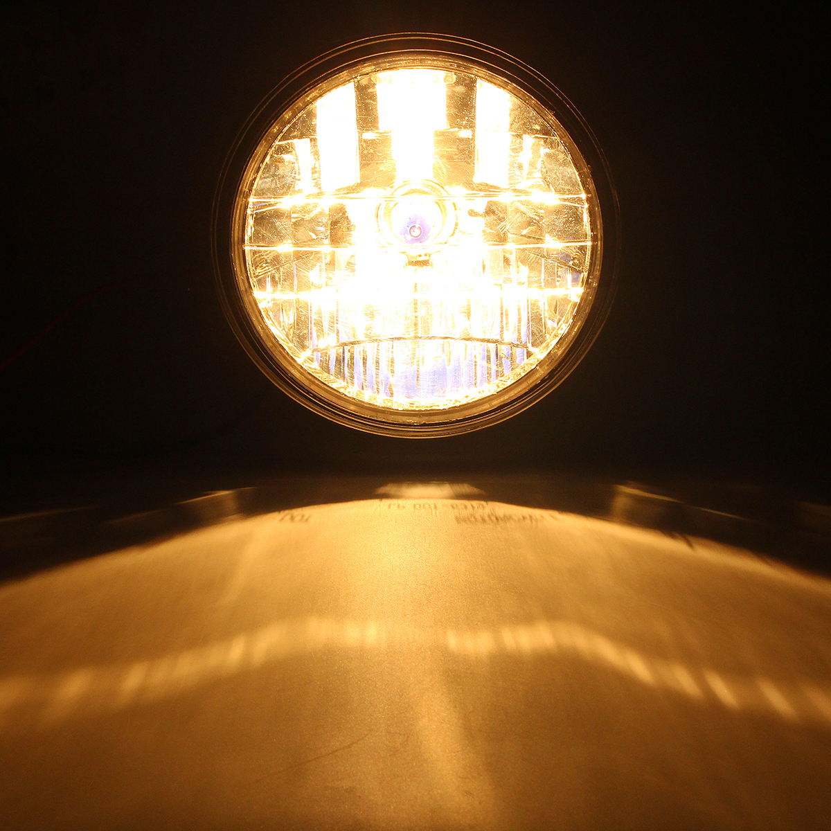 7inch-Motorcycle-Headlight-Amber-Light-For-Honda-Yamaha-Suzuki-Kawasaki-Universal-1069896