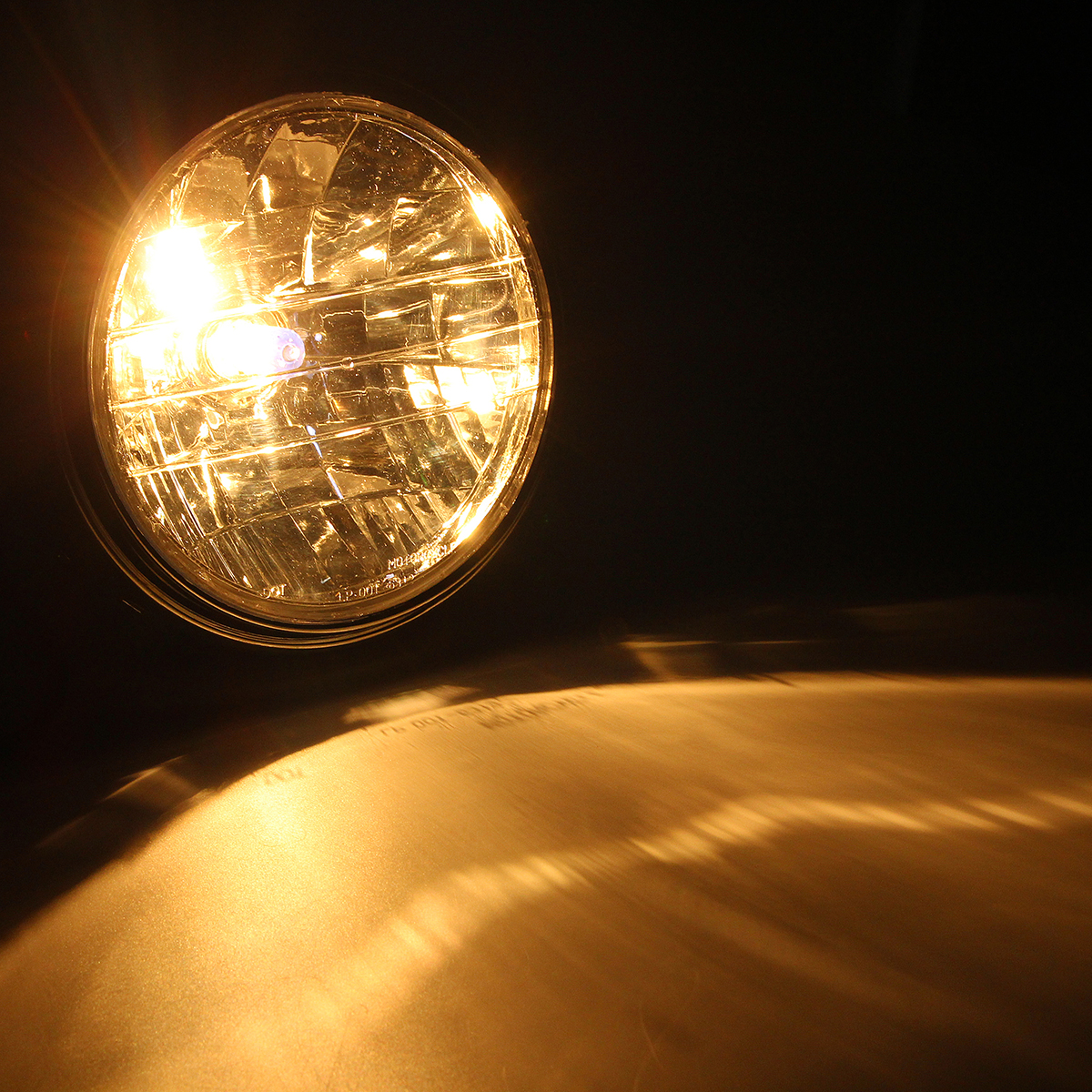 7inch-Motorcycle-Headlight-Amber-Light-For-Honda-Yamaha-Suzuki-Kawasaki-Universal-1069896