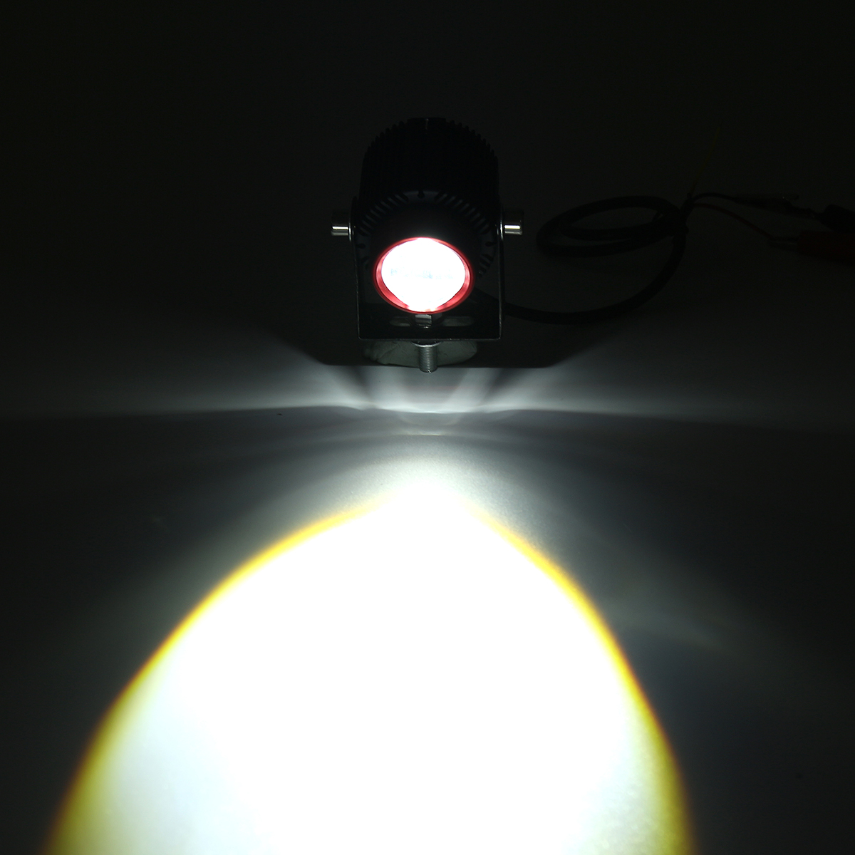 1Pair-20W-9-30V-IP65-6500K-LED-Work-Light-Spotlight-Driving-Fog-Lamp-for-Off-road-Truck-Boat-1814500