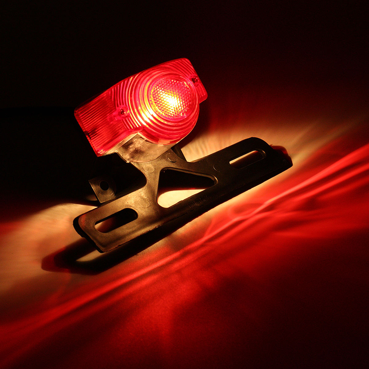 Tail-Light-Motorcycle-Rear-Lamp-For-Honda-Monkey-Z50-Z50JZ-Z-50-KDF-Bike-1135966
