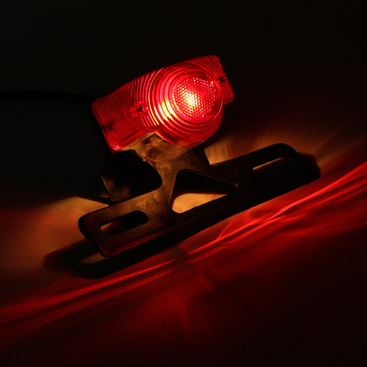 Tail-Light-Motorcycle-Rear-Lamp-For-Honda-Monkey-Z50-Z50JZ-Z-50-KDF-Bike-1135966