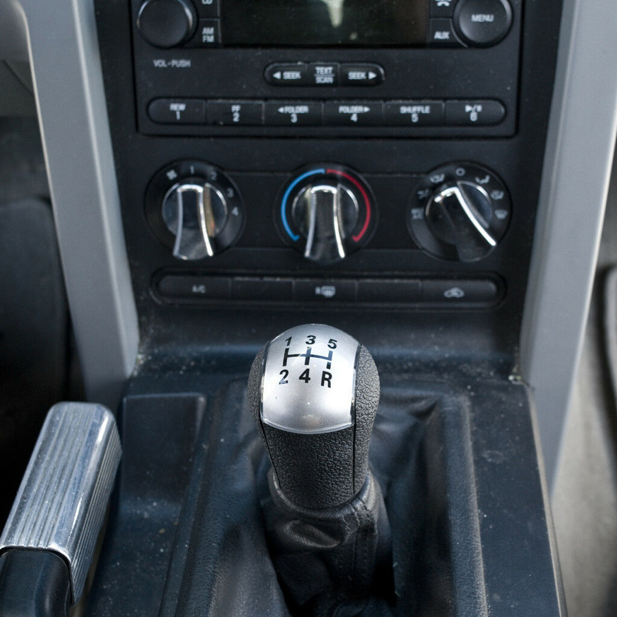 Manual-5-Speed-Gear-Shift-Knob-For-Ford-Mustang-20052010-GT-V6-1549067
