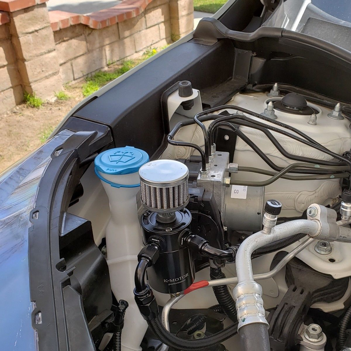 Universal-2-Hole-Waste-Oil-Recovery-Pot-Car-Modified-Engine-Ventilator-1378124