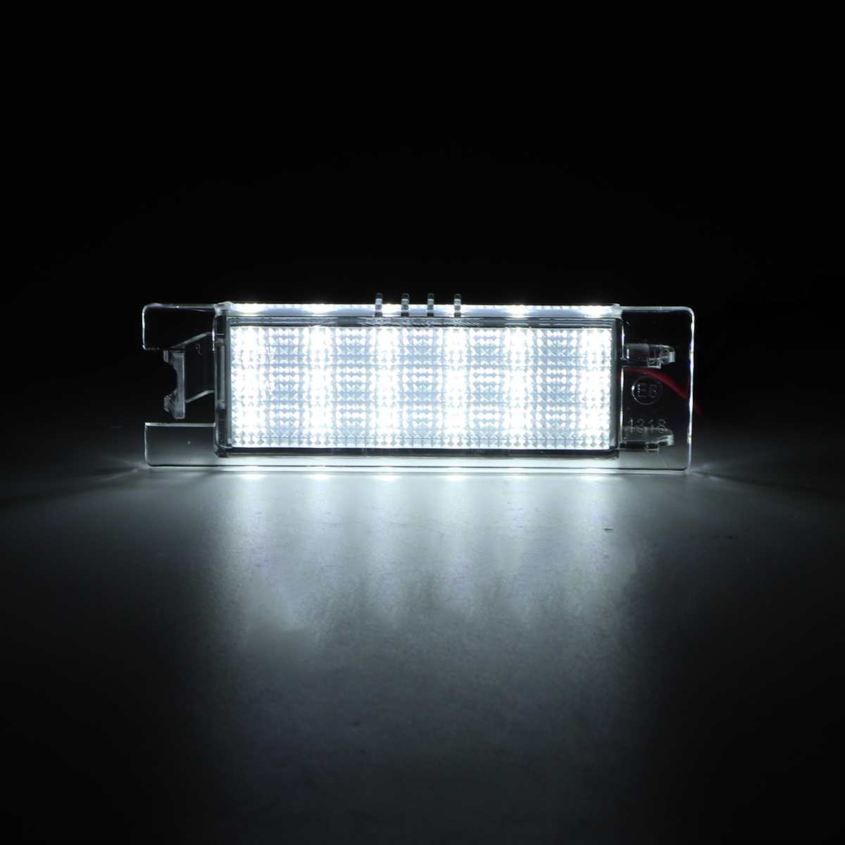 12V-4W-18LED-Canbus-License-Number-Plate-Light-6500K-White-For-Alfa-Romeo-147-156-159-166-Brera-MiTo-1798413
