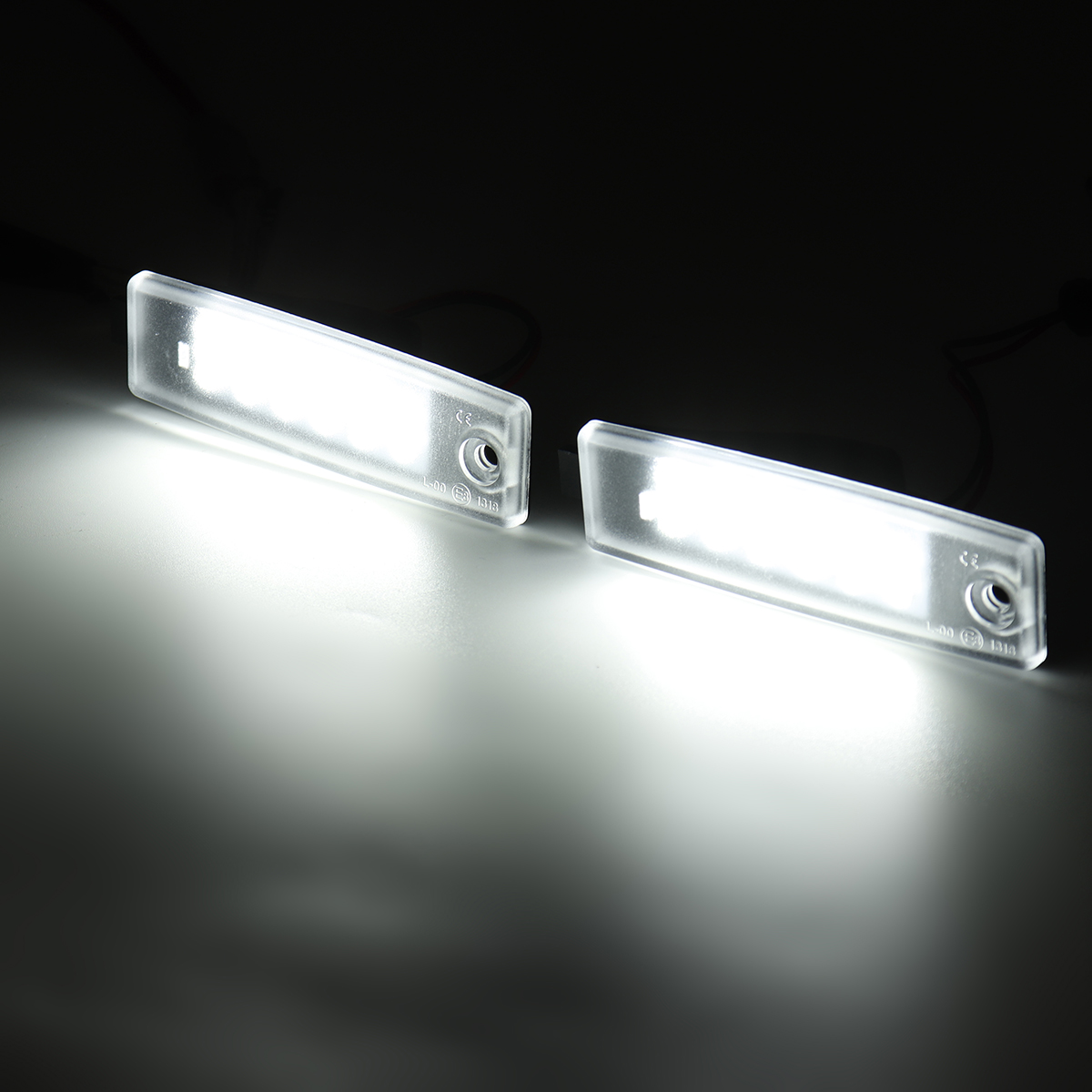 18LED-License-Plate-Light-For-Toyota-Highlander-08-Lexus-Scion-xB-Gen-1-04-06-2PCS-1707890