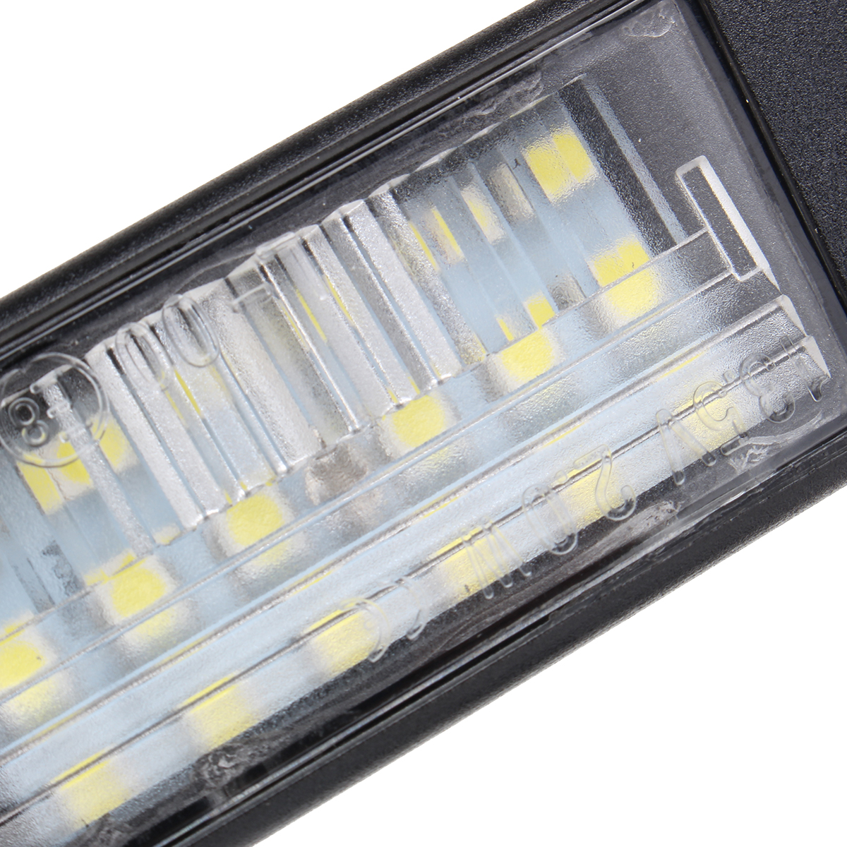 2Pcs-Car-LED-License-Number-Plate-Lights-for-Nissan-Qashqai-X-trail-Juke-Primera-6000K-White-1363068