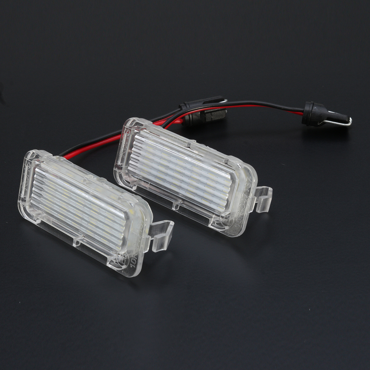 2Pcs-LED-Car-License-Plate-Lights-Bulbs-for-Ford-Fiesta-Focus-Kuga-C-MAX-Mondeo-942021