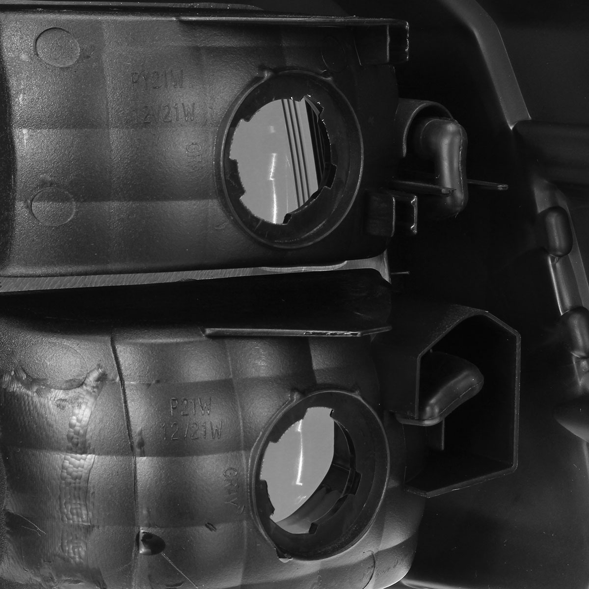 Car-Rear-LeftRight-Tail-Light-Brake-Lamp-without-Bulb-Wiring-Harness-For-Toyota-Hilux-Revo-2015-Up-1585358