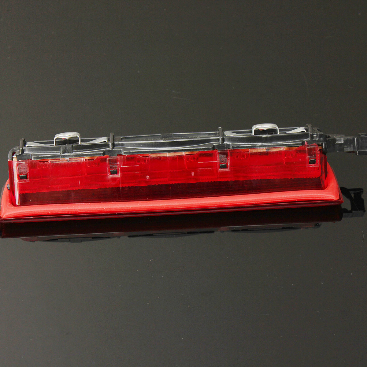 LED-Car-Rear-High-Mount-Stop-Lamp-Third-Brake-Light-Red-for-VW-Caddy-2003-2014-2K0945087C-974586