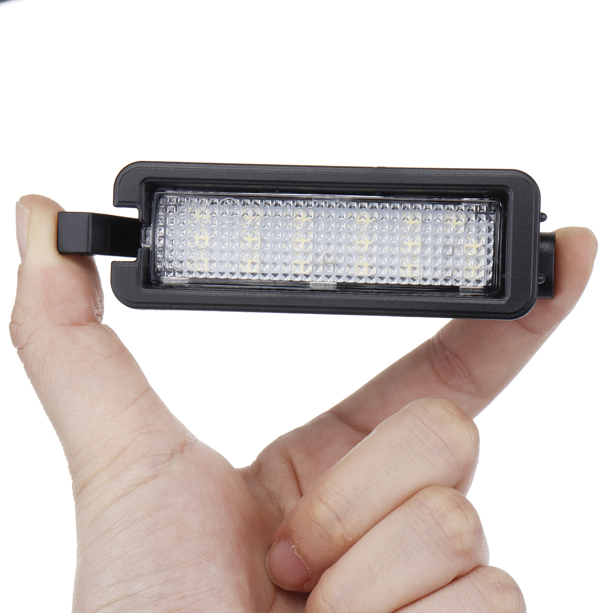 LED-License-Plate-Lights-Lamp-For-Dodge-Charger-Challenger-Chrysler-300-2015-2018-1639823