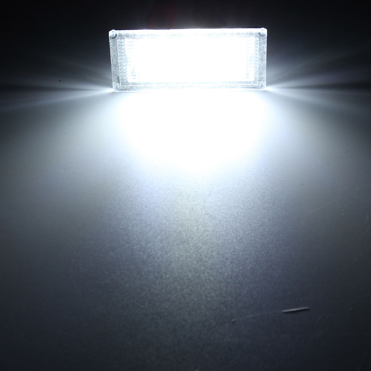 Pair-18-LED-Number-License-Plate-Light-Lamp-For-BMW-E66-7000K-White-Replacement-1027955