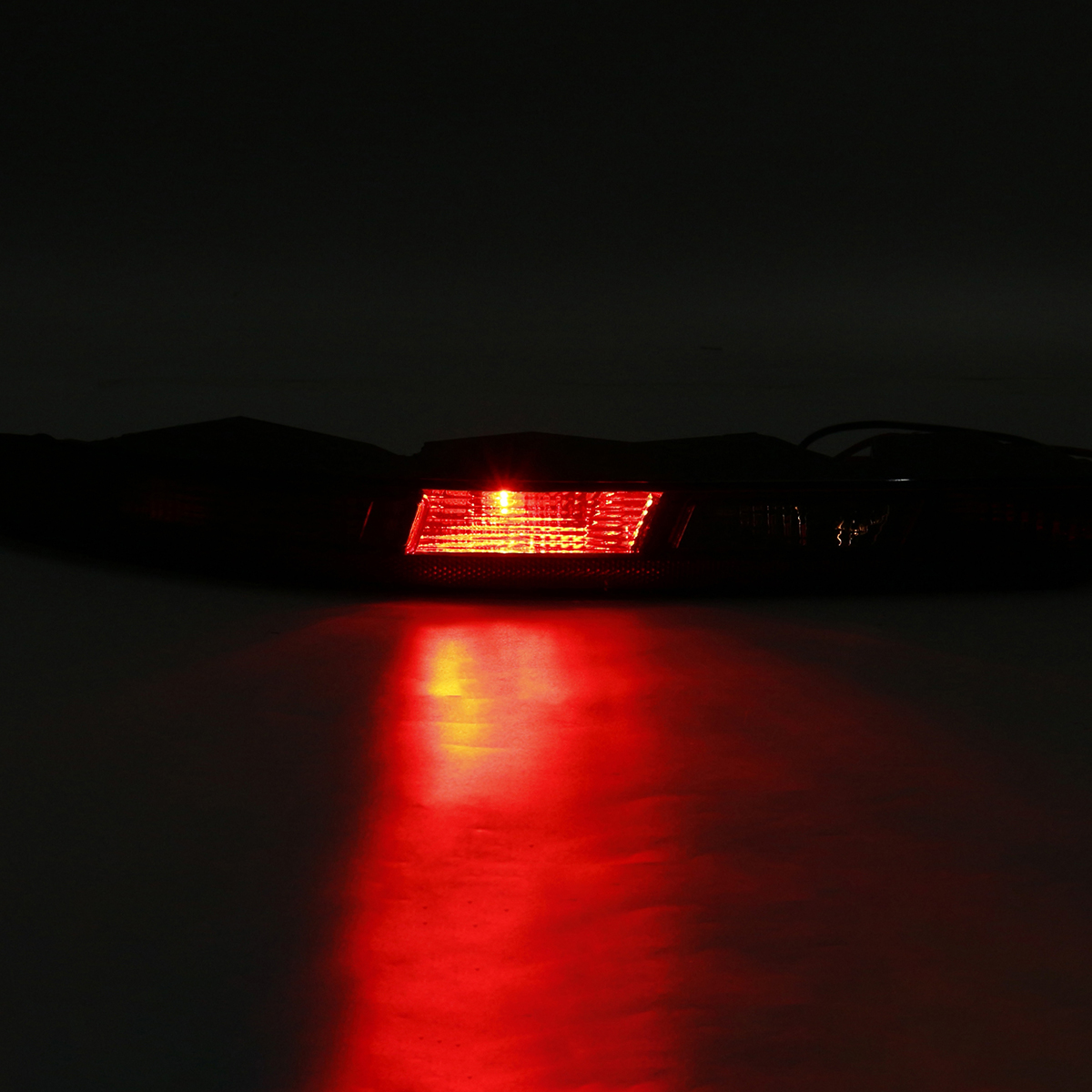 Rear-RightLeft-Lower-Bumper-Tail-Light-Red-Lens-for-AUDI-Q3-2016-2018-1331299