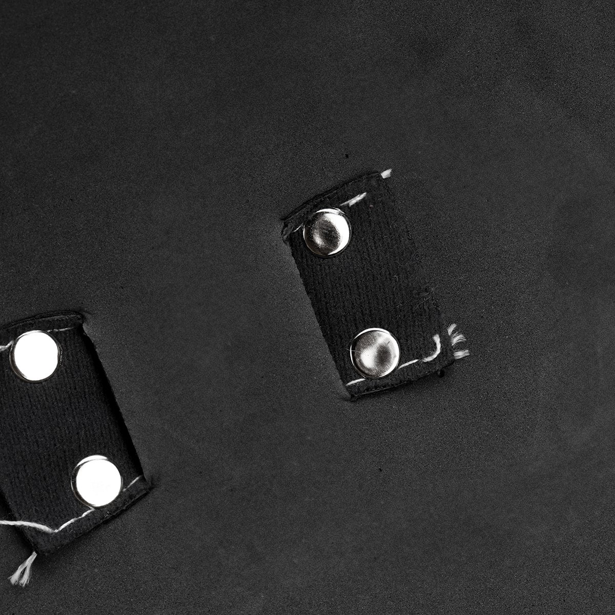 Motorcycle-Front-Fork-Tool-Bag-Roll-Side-Saddlebag-Black-With-Willow-Nails-1727840