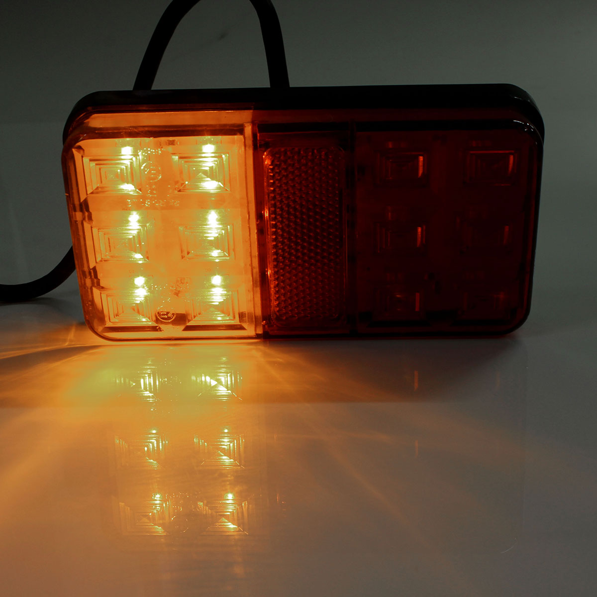 Pair-Trailer-Truck-Lorry-Caravan-LED-Rear-Tail-Brake-Stop-Light-Indicator-Lamp-12V-1015049